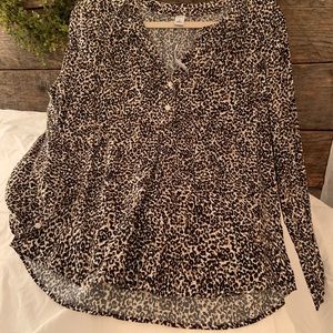 Fabulous Old Navy Animal Print Blouse New with Tags Misses M Mother’s Day